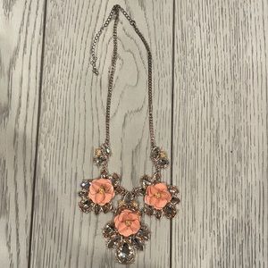 Rosegold statement necklace -